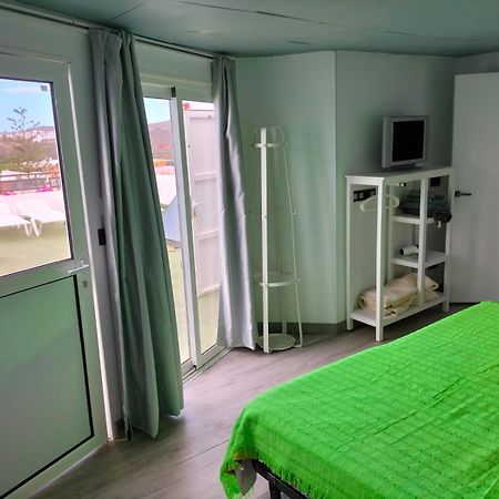Vv Las Buganvillas Maspalomas - Cocina Y Habitaciones Con Banos Privados Esterno foto