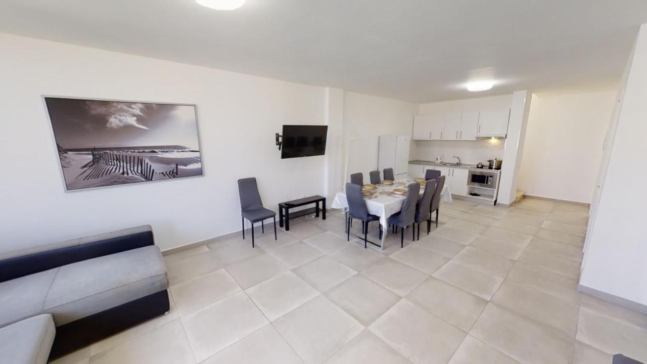 Vv Las Buganvillas Maspalomas - Cocina Y Habitaciones Con Banos Privados Esterno foto