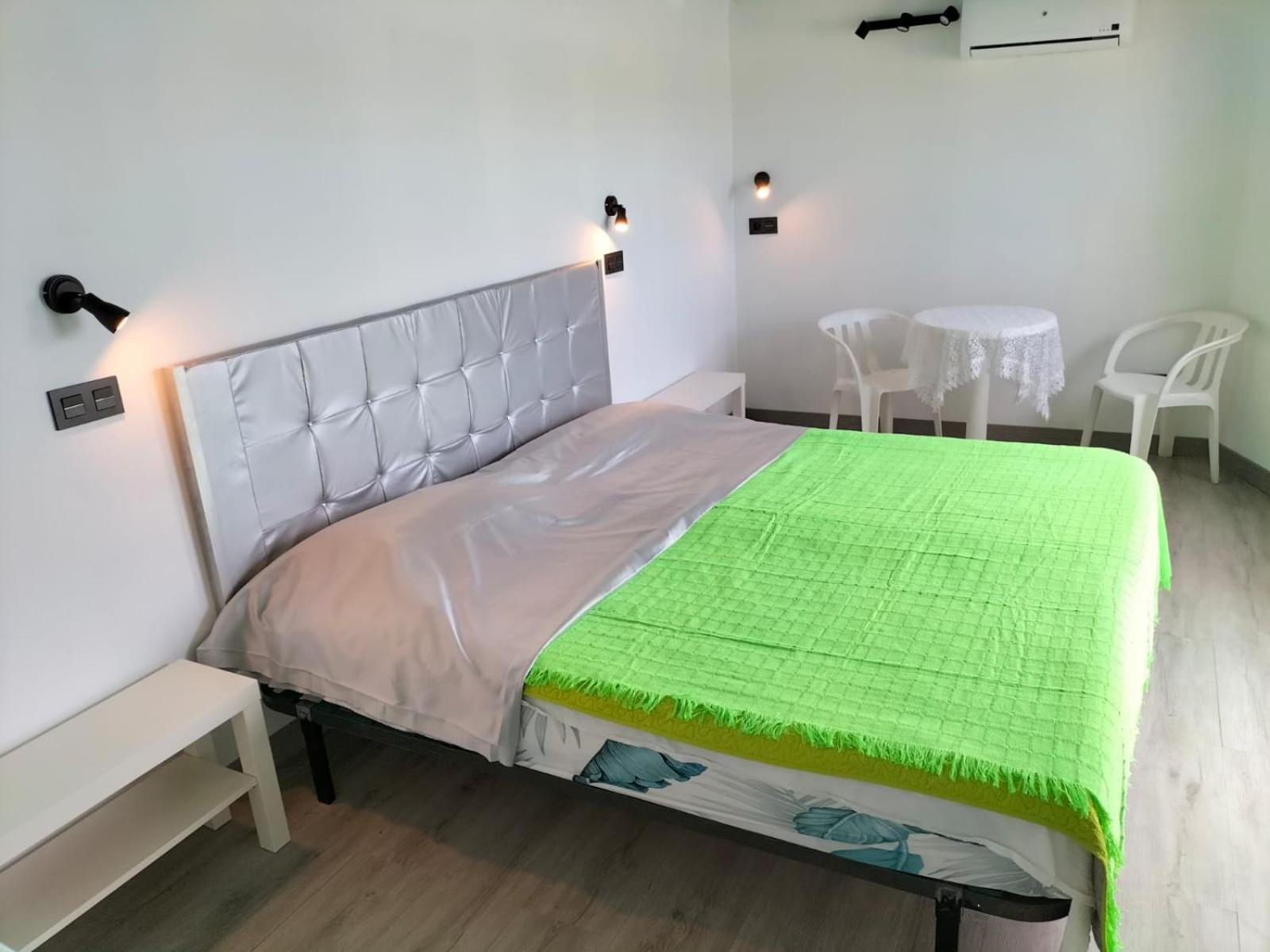 Vv Las Buganvillas Maspalomas - Cocina Y Habitaciones Con Banos Privados Esterno foto