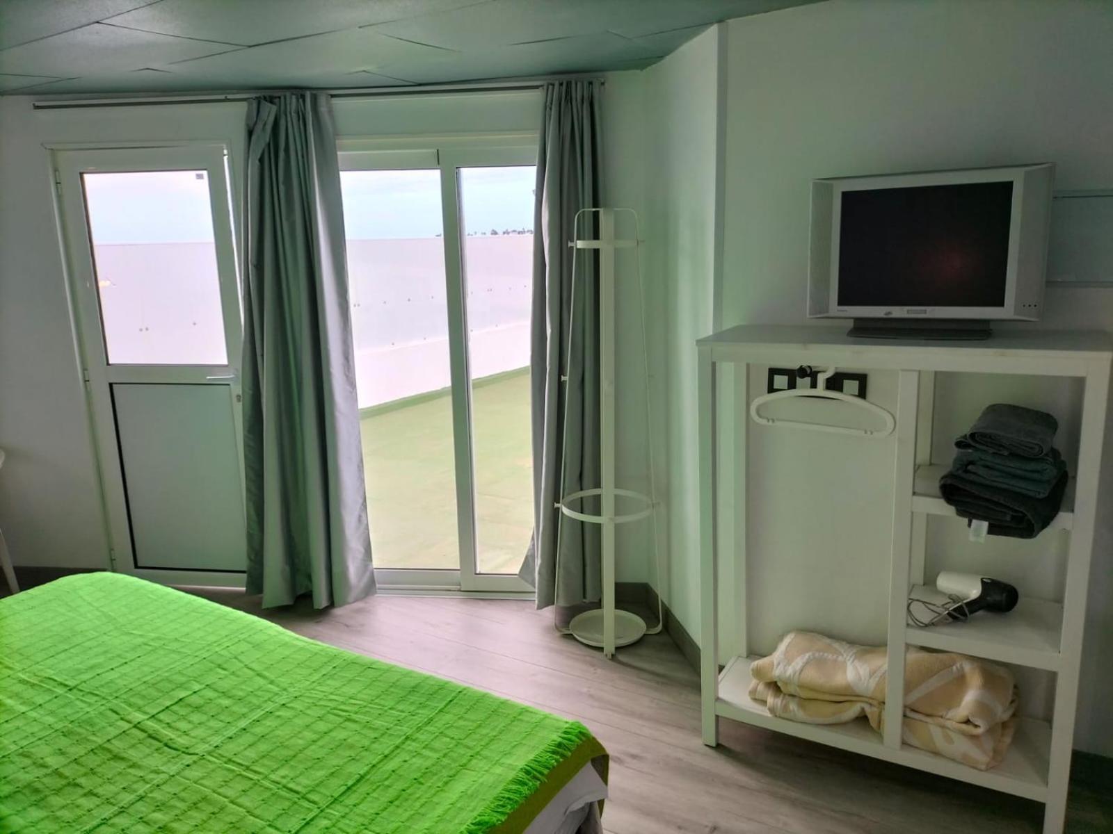 Vv Las Buganvillas Maspalomas - Cocina Y Habitaciones Con Banos Privados Esterno foto