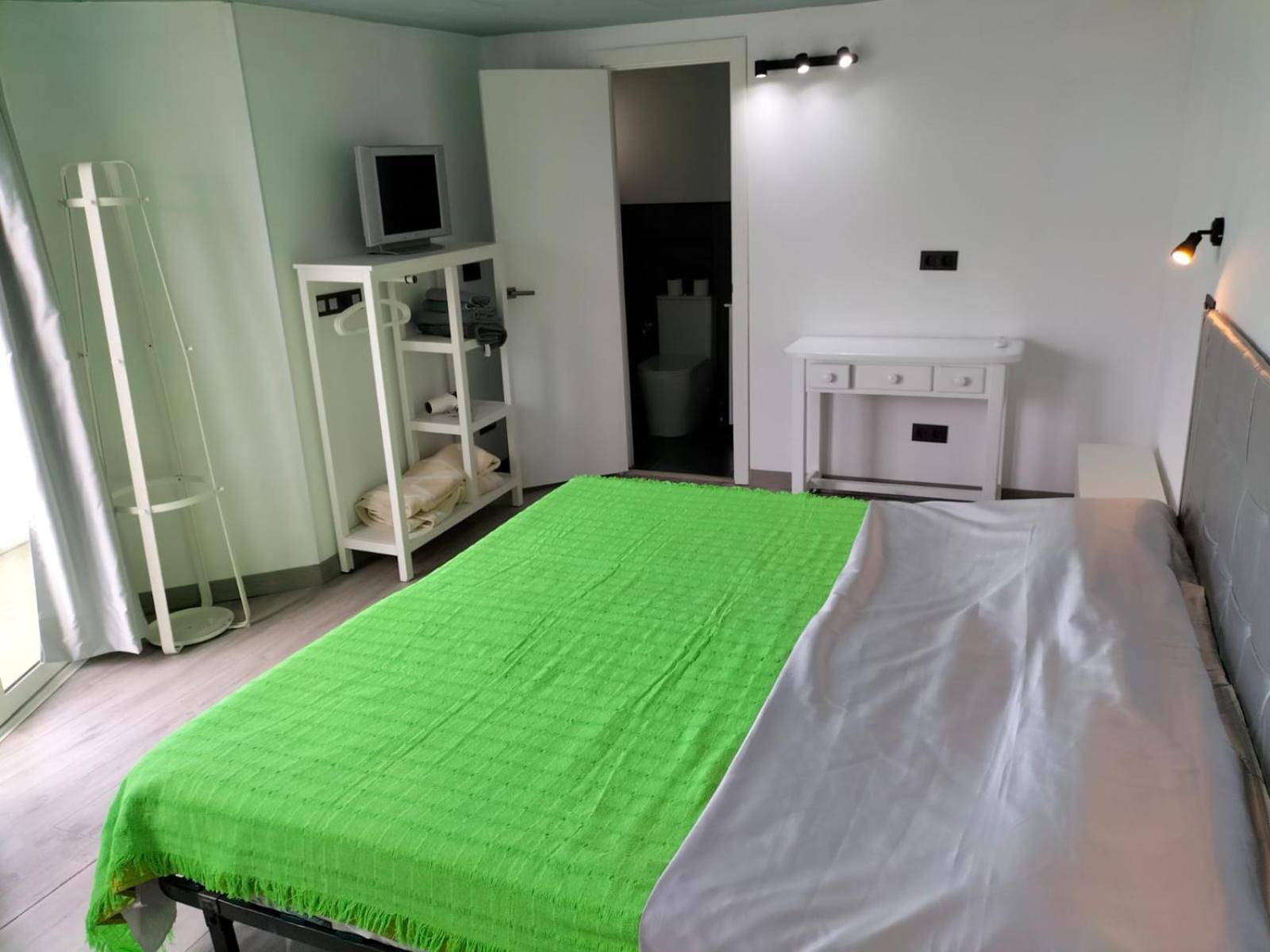 Vv Las Buganvillas Maspalomas - Cocina Y Habitaciones Con Banos Privados Esterno foto